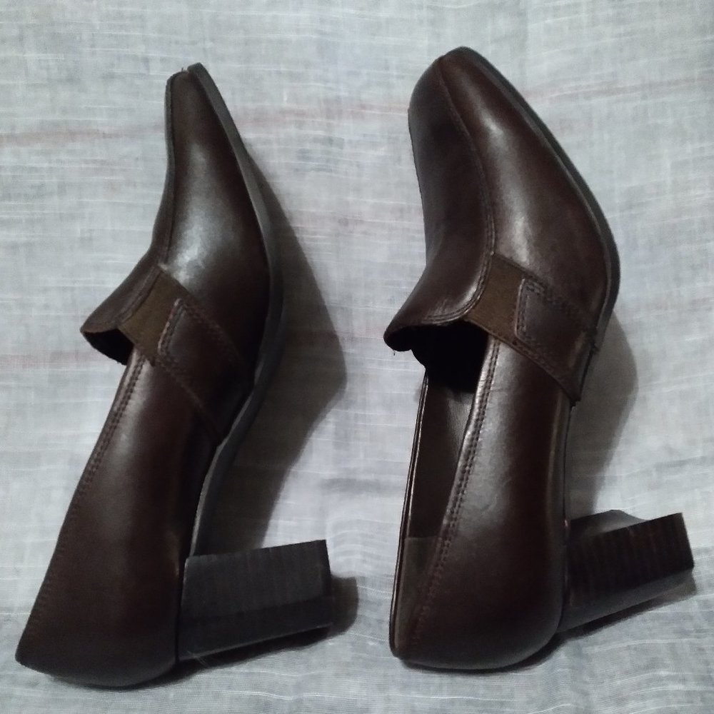 LIZ BAKER women's Shoes Loafers Brown Leather Heels 2.5" size 8.5M US